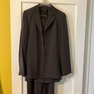 3 piece Kasper gray suit size 4